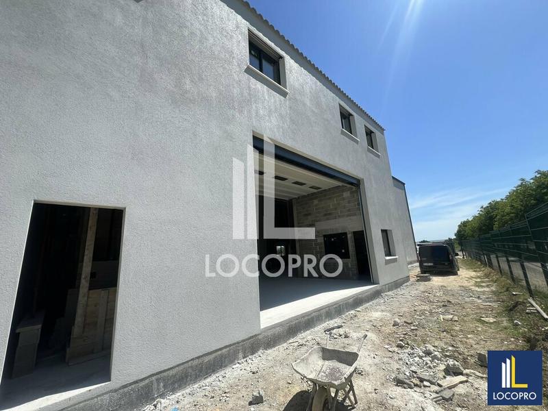 Local d'activité / Entrepôt - 380 m²