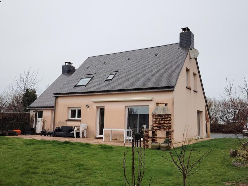 Maison - 104 m² - 10 pièces