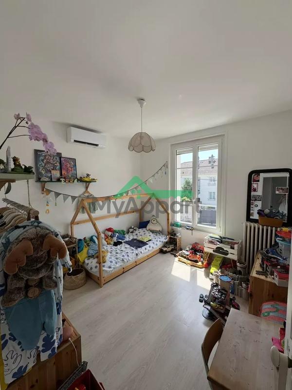 Appartement - 86 m² - 5 pièces