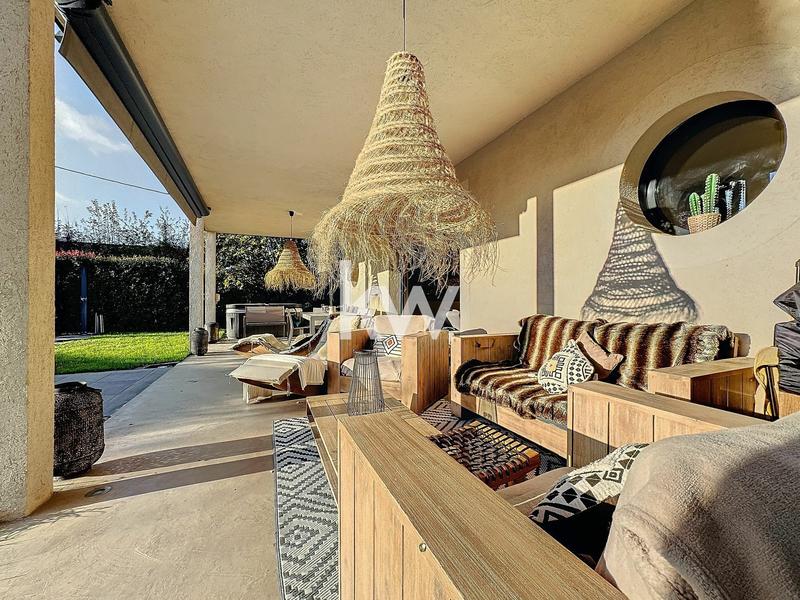 Maison - 307 m² - 6 pièces