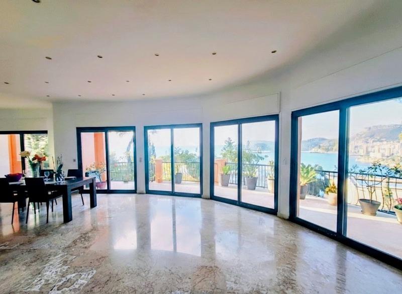 Villa - 280 m² - 5 pièces