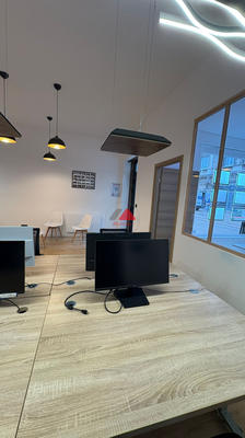 Bureau - 68 m²