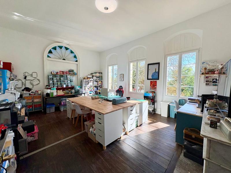 Château - 451 m² - 14 pièces