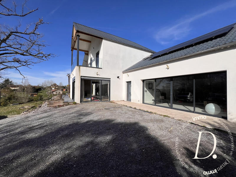 Maison - 166 m² - 5 pièces