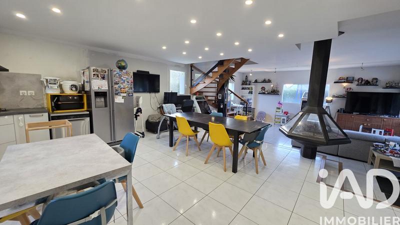 Maison - 170 m² - 8 pièces