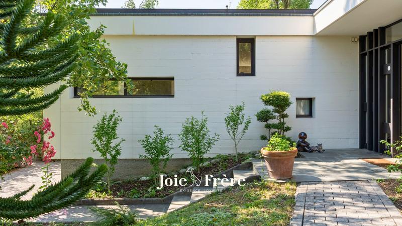 Maison ancienne - 366 m² - 7 pièces