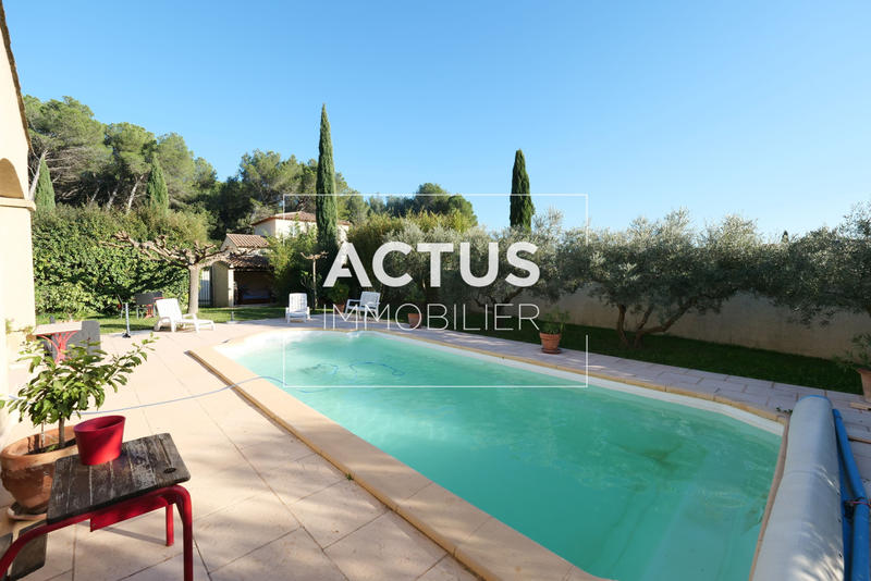 Maison - 209 m² - 6 pièces