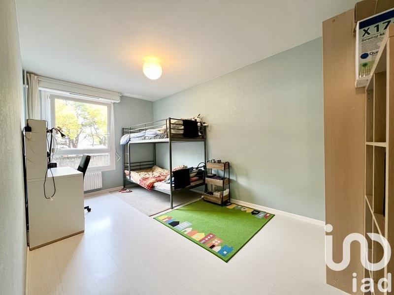 Appartement - 93 m² - 5 pièces