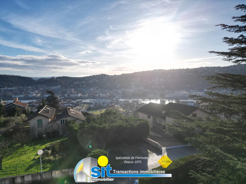 Maison - 80 m² - 4 pièces