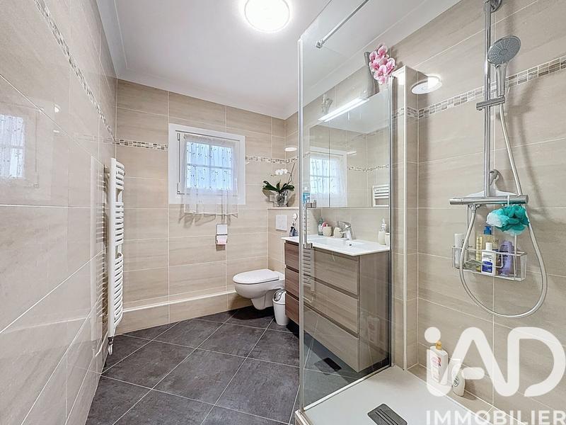 Maison - 123 m² - 6 pièces