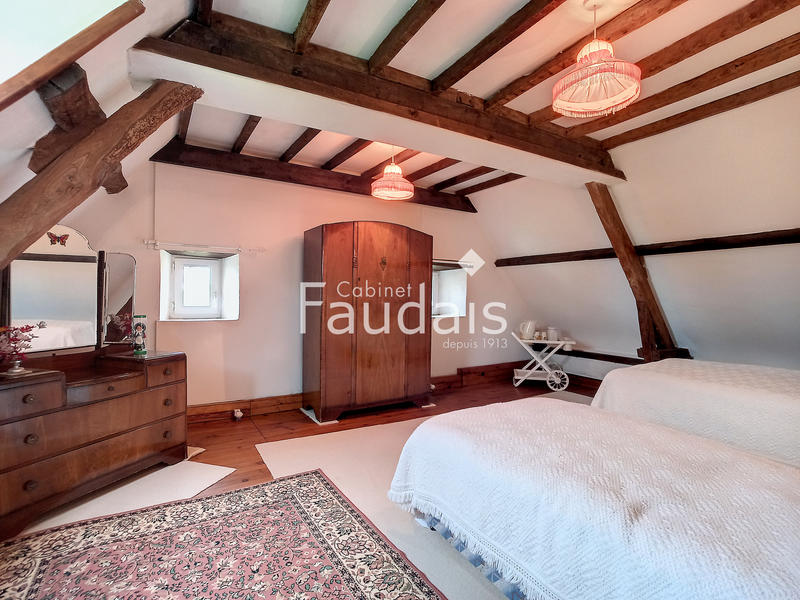 Propriété - 426 m² - 10 pièces