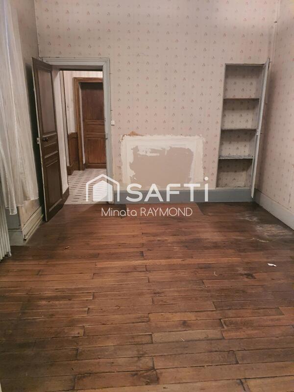 Maison - 200 m² - 13 pièces