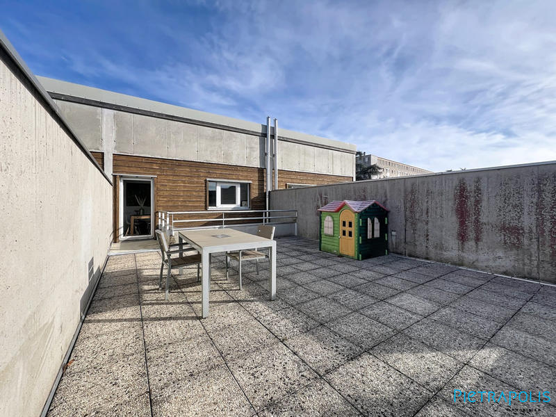 Appartement - 82 m² - 4 pièces