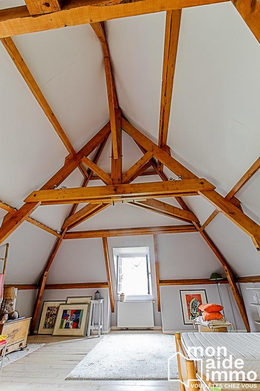 Maison - 244 m² - 8 pièces