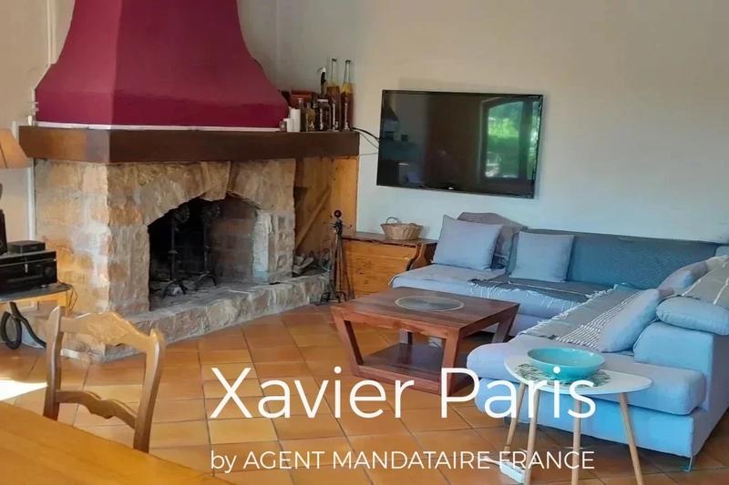 Maison - 202 m² - 8 pièces