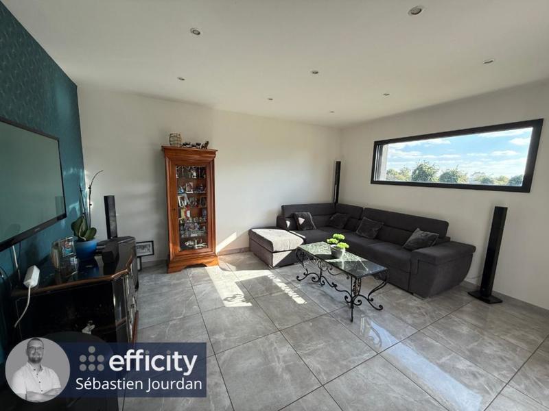 Maison - 138 m² - 6 pièces