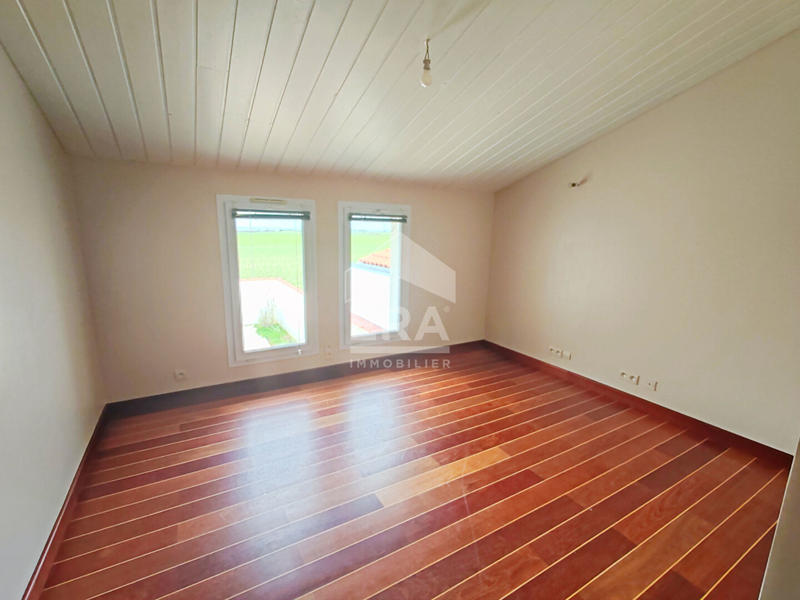 Maison - 196 m² - 7 pièces