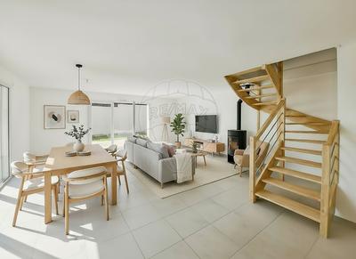 Maison - 92 m² - 4 pièces