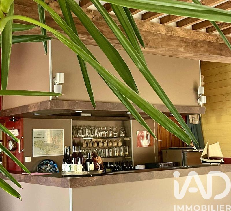 Maison - 299 m² - 9 pièces