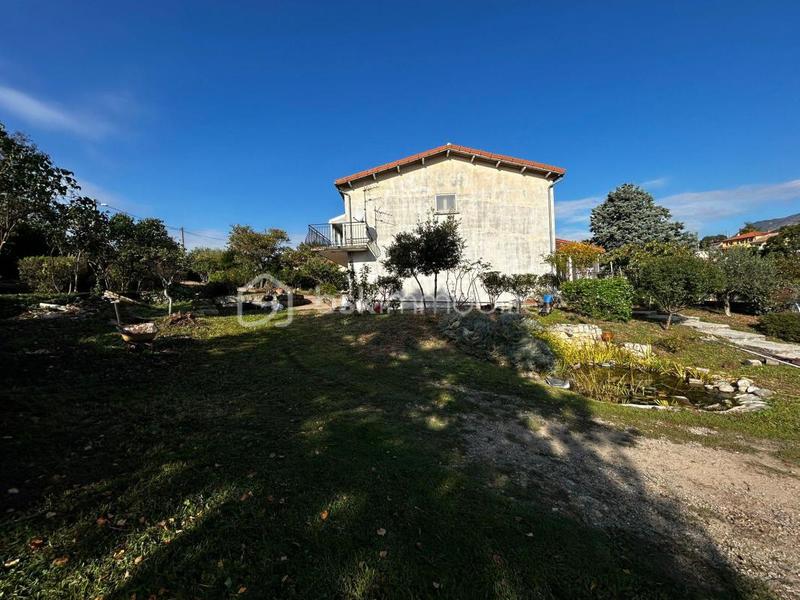 Villa - 156 m² - 8 pièces