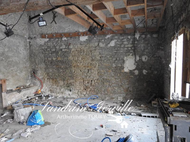 Maison - 170 m² - 1 pièce