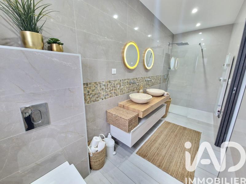 Maison - 188 m² - 9 pièces