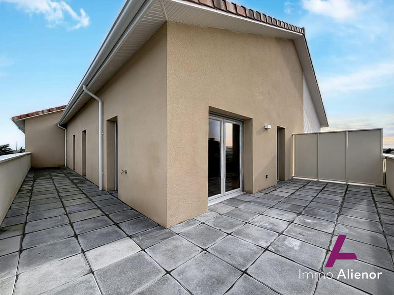 Appartement - 94 m² - 5 pièces