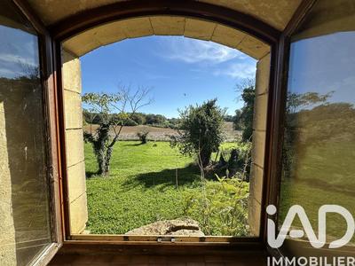 Maison - 300 m² - 15 pièces