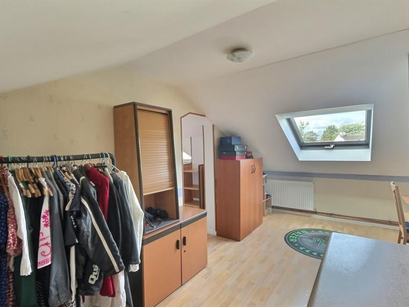 Maison - 140 m² - 8 pièces