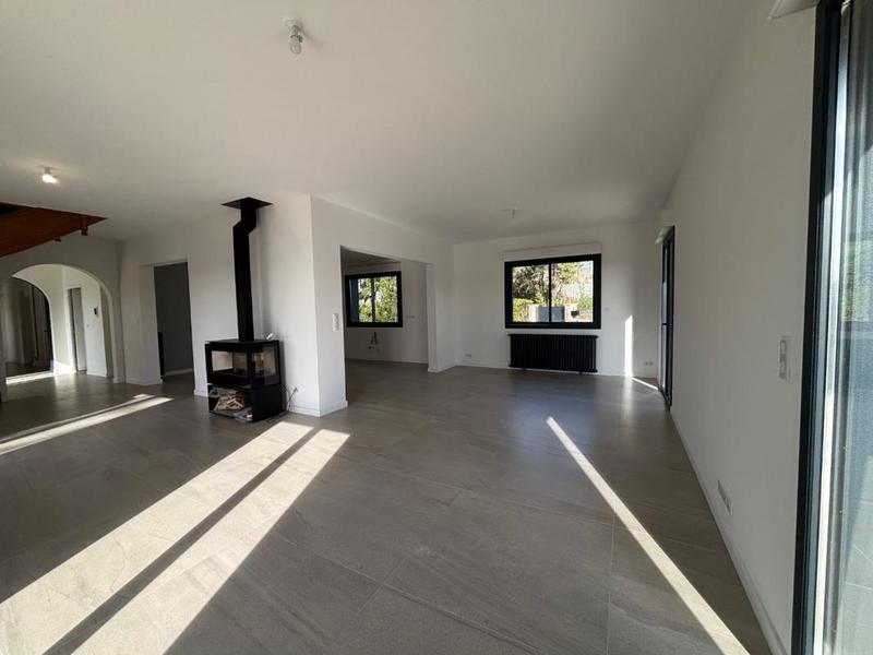 Maison - 339 m² - 12 pièces