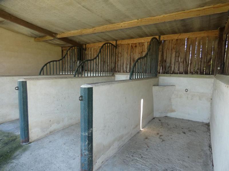 Maison - 220 m² - 8 pièces