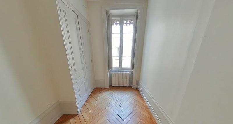 Appartement - 220 m² - 6 pièces