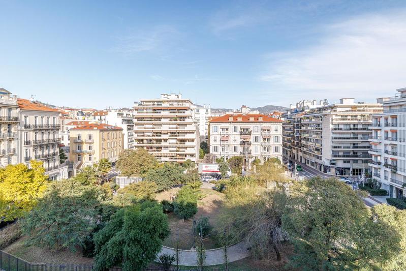 Appartement - 136 m² - 4 pièces