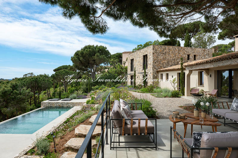 Villa - 360 m² - 6 pièces