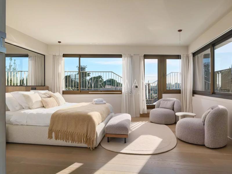 Appartement - 281 m² - 6 pièces