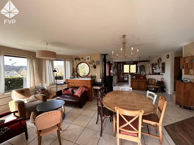 Maison - 146 m² - 5 pièces