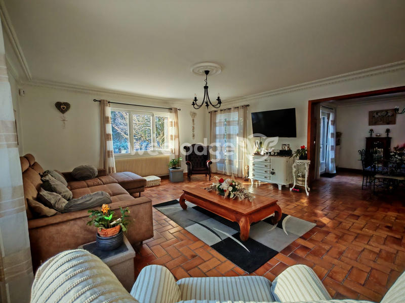 Maison - 262 m² - 10 pièces