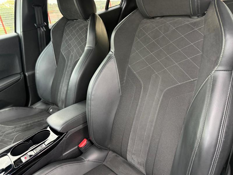 Peugeot 2008 BlueHDi 130 s&amp;S Eat8 Gt Pack