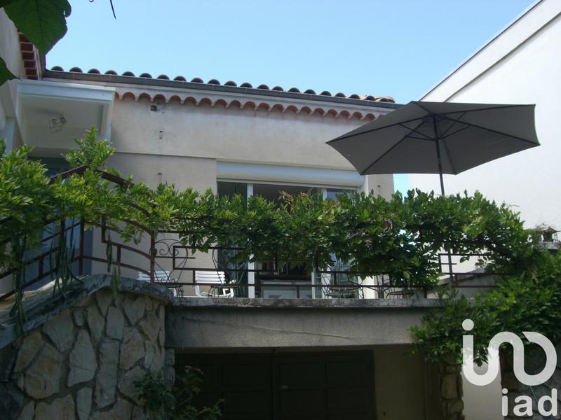 Maison - 220 m² - 9 pièces