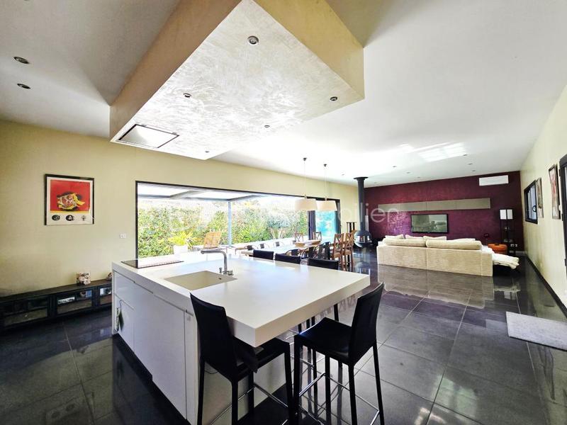 Maison - 172 m² - 5 pièces