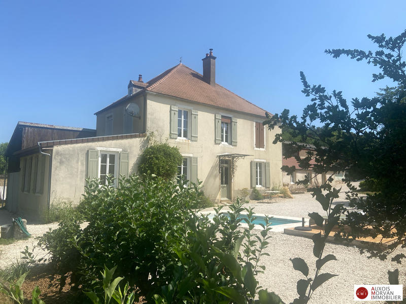 Maison - 170 m² - 6 pièces
