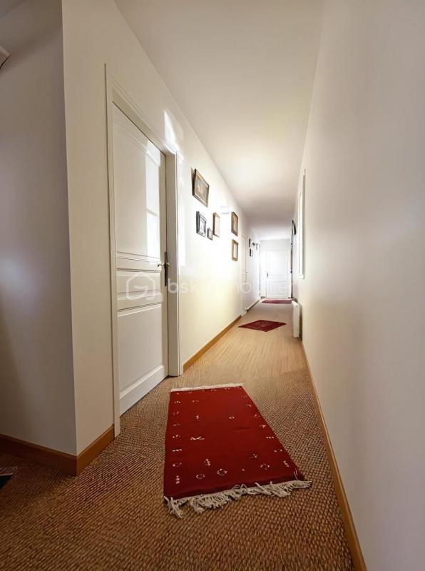 Villa - 433 m² - 12 pièces