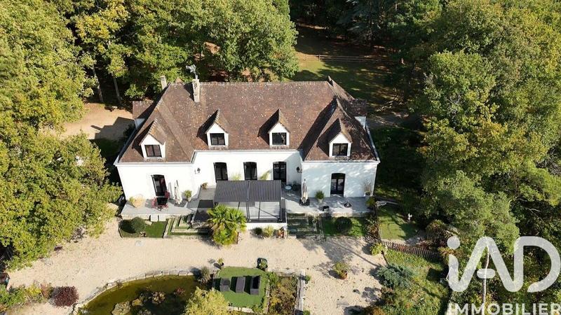 Maison - 370 m² - 8 pièces