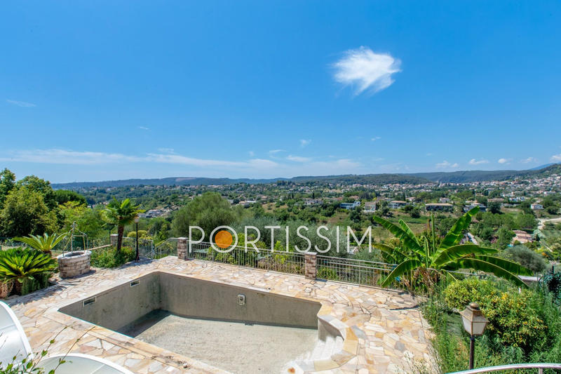 Maison - 181 m² - 7 pièces