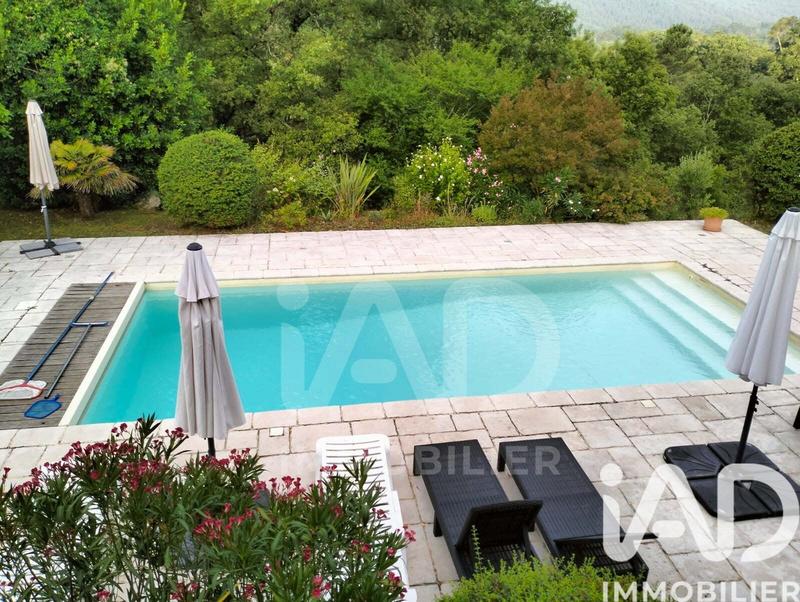 Maison - 160 m² - 5 pièces