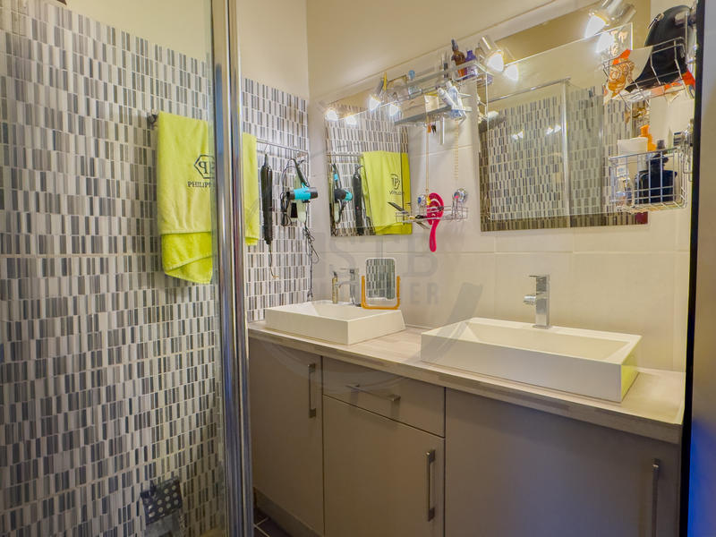 Villa - 137 m² - 7 pièces