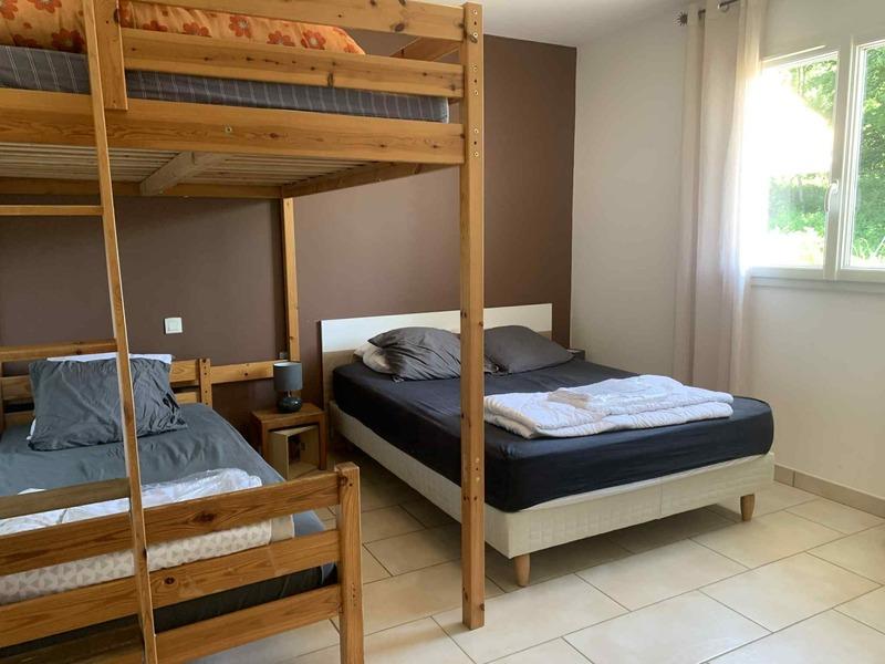 Propriété - 203 m² - 7 pièces