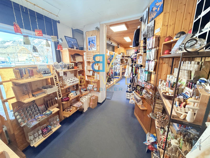 Local commercial - 67 m² - 3 pièces