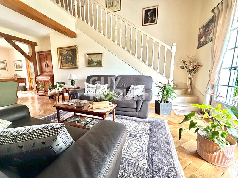 Maison - 160 m² - 6 pièces