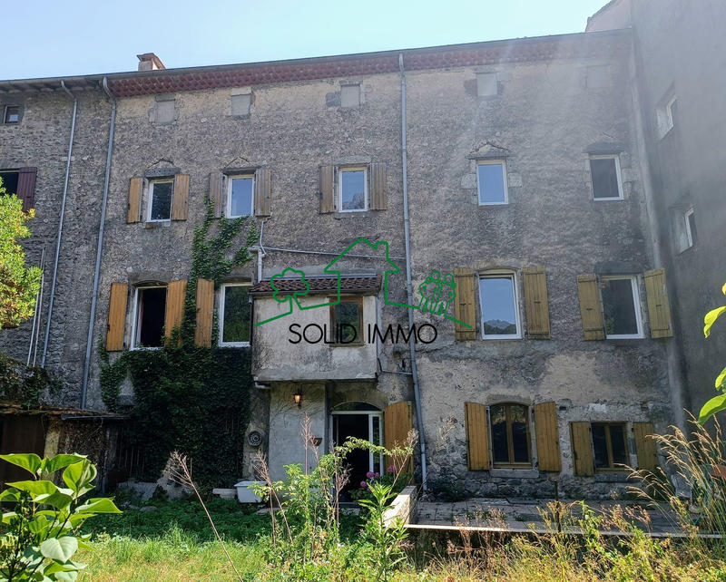 Maison de village - 262 m² - 8 pièces